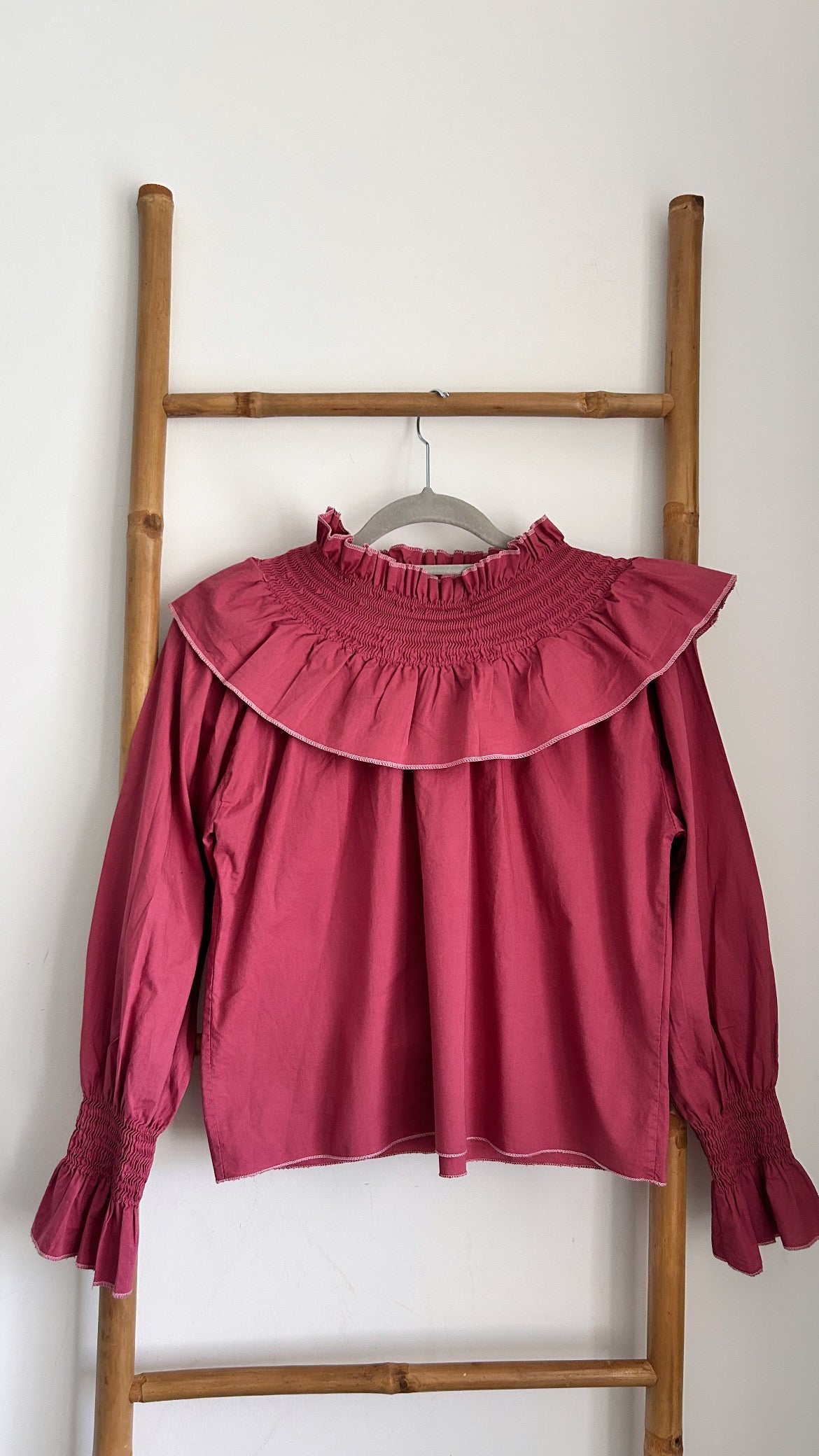 Blusa rosa cuello fruncido