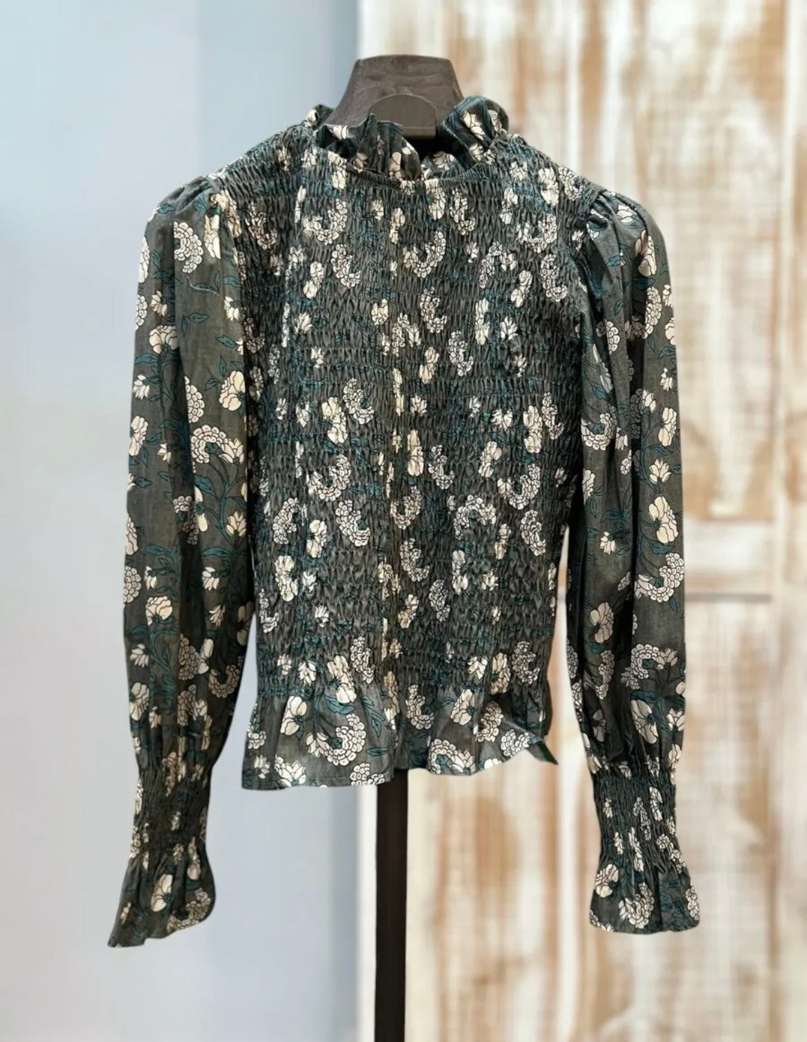Camisa estampada verde panel nido abeja
