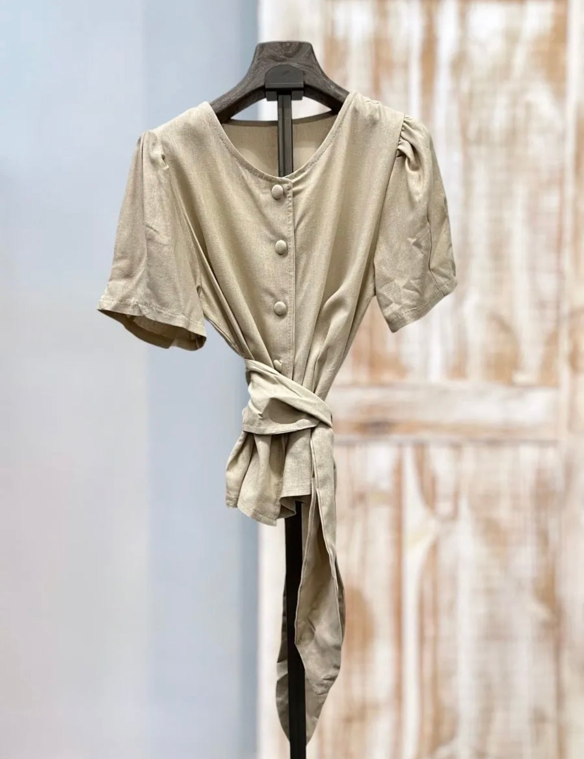 Camisa beige lazo