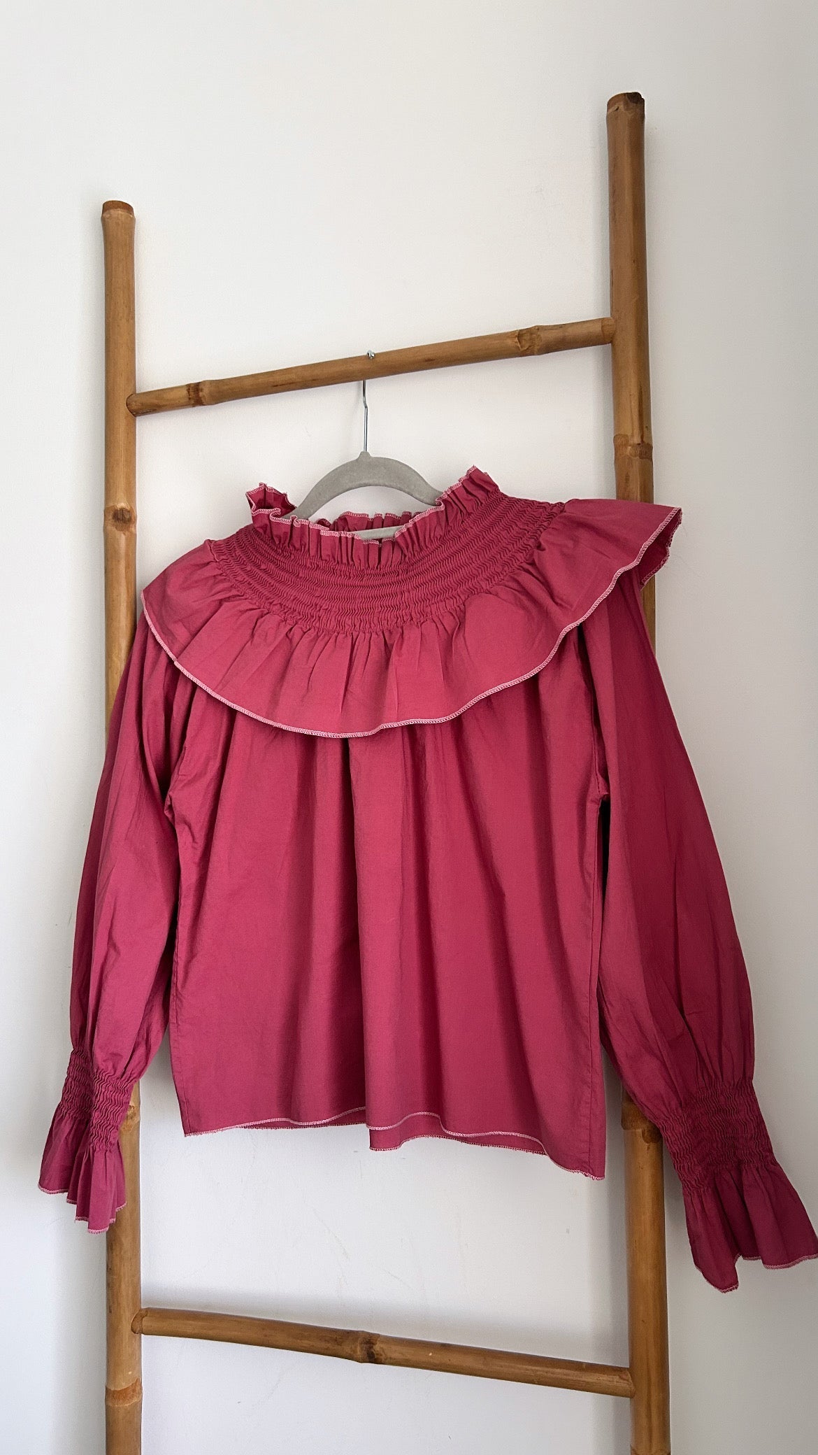 Blusa rosa cuello fruncido