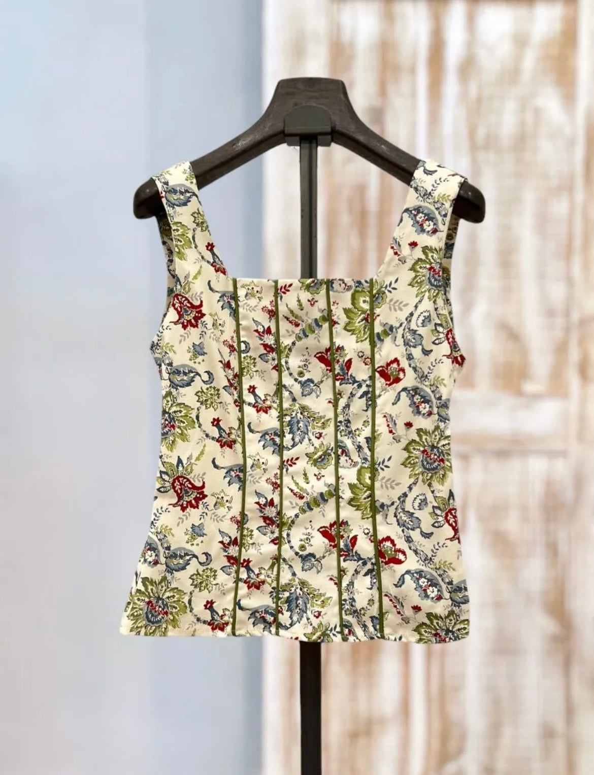 Top corsé estampado flores verde