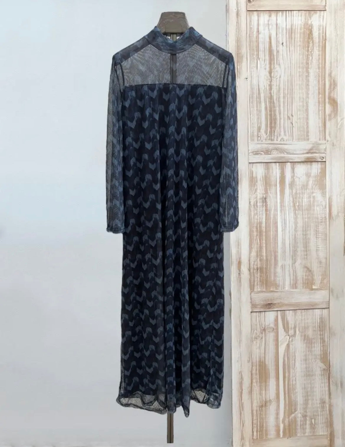 Vestido largo gasa azul marino estampado