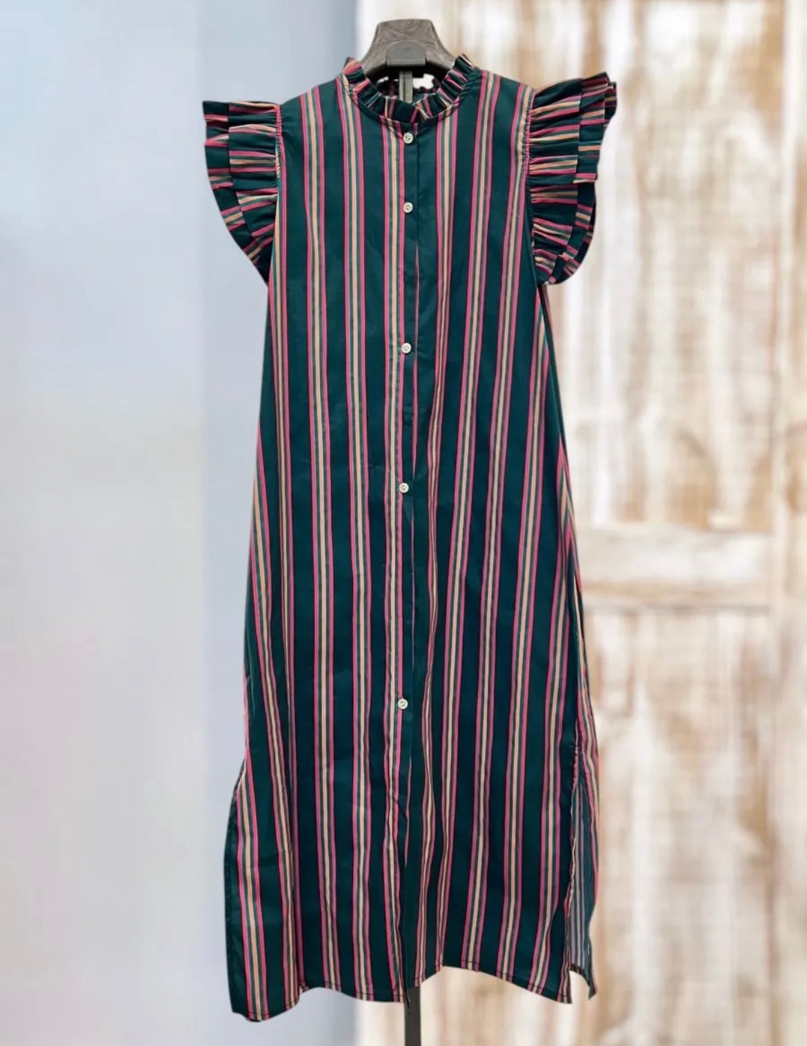 Vestido verde estampado rayas con volantes