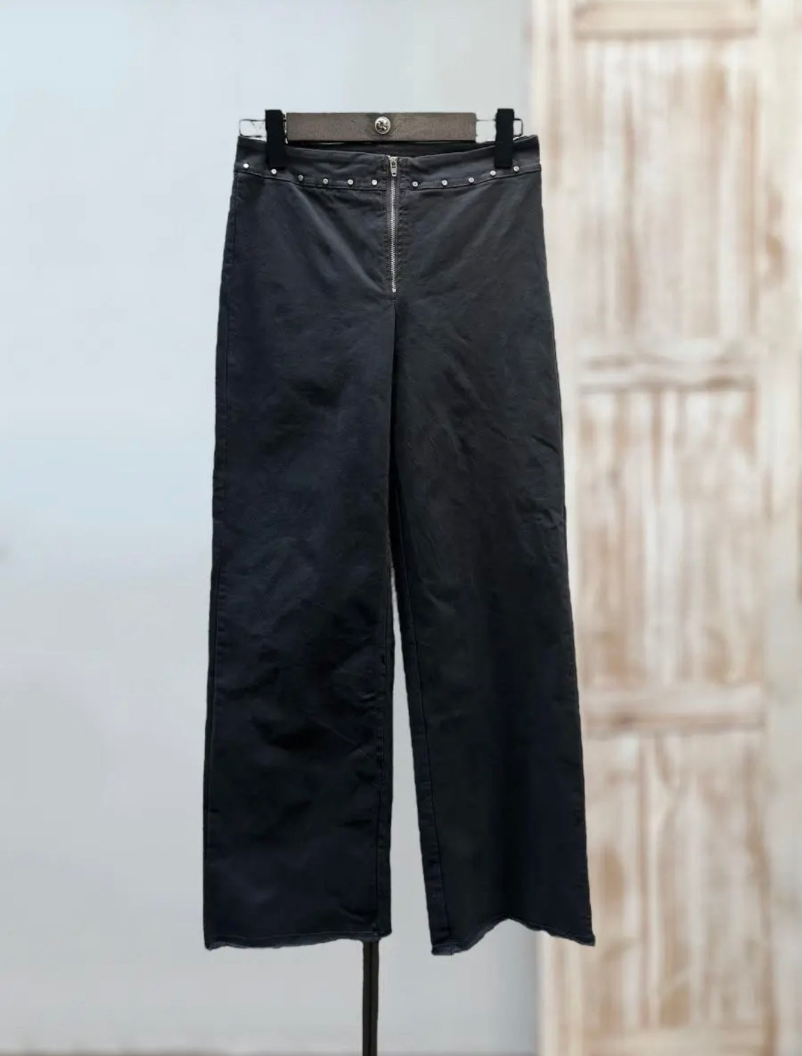 Pantalón negro cremallera