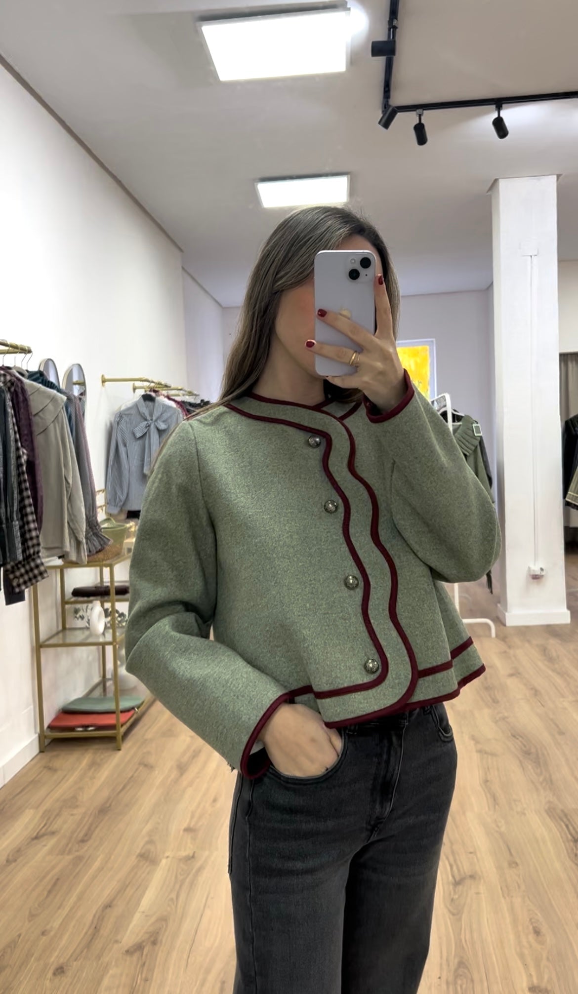 Chaqueta verde detalle