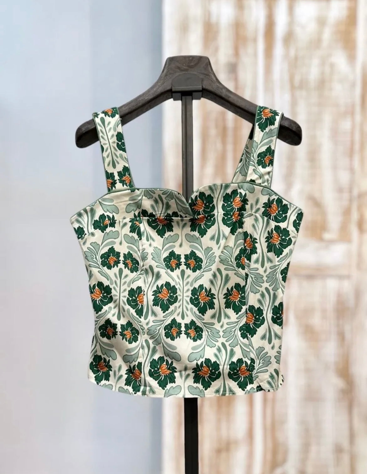 Top estampado verde