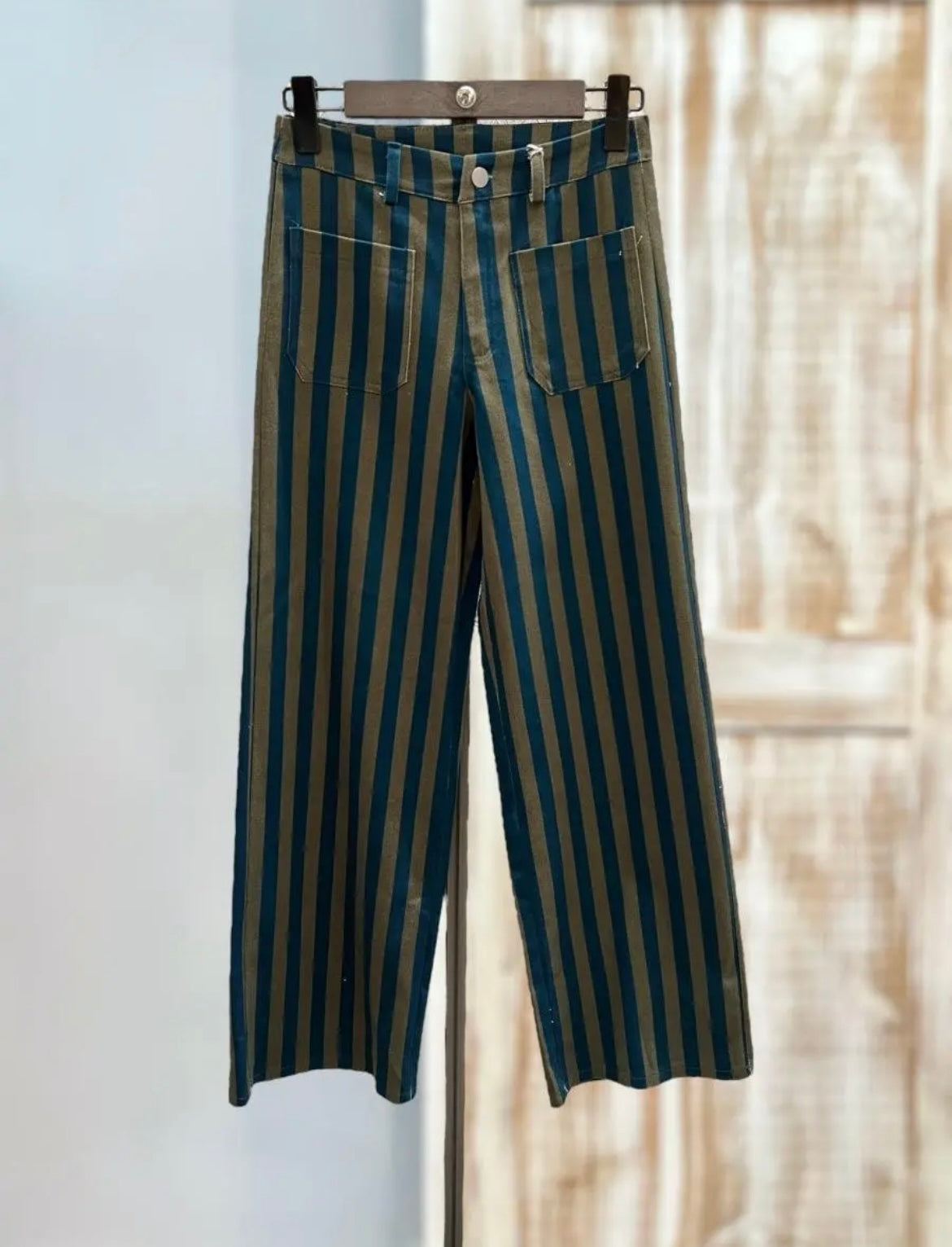 Pantalón estampado rayas