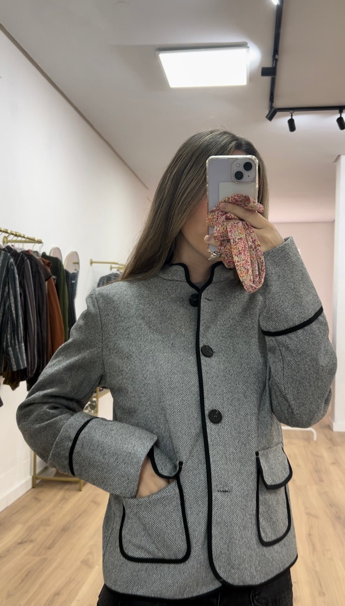 Chaqueta espiga gris