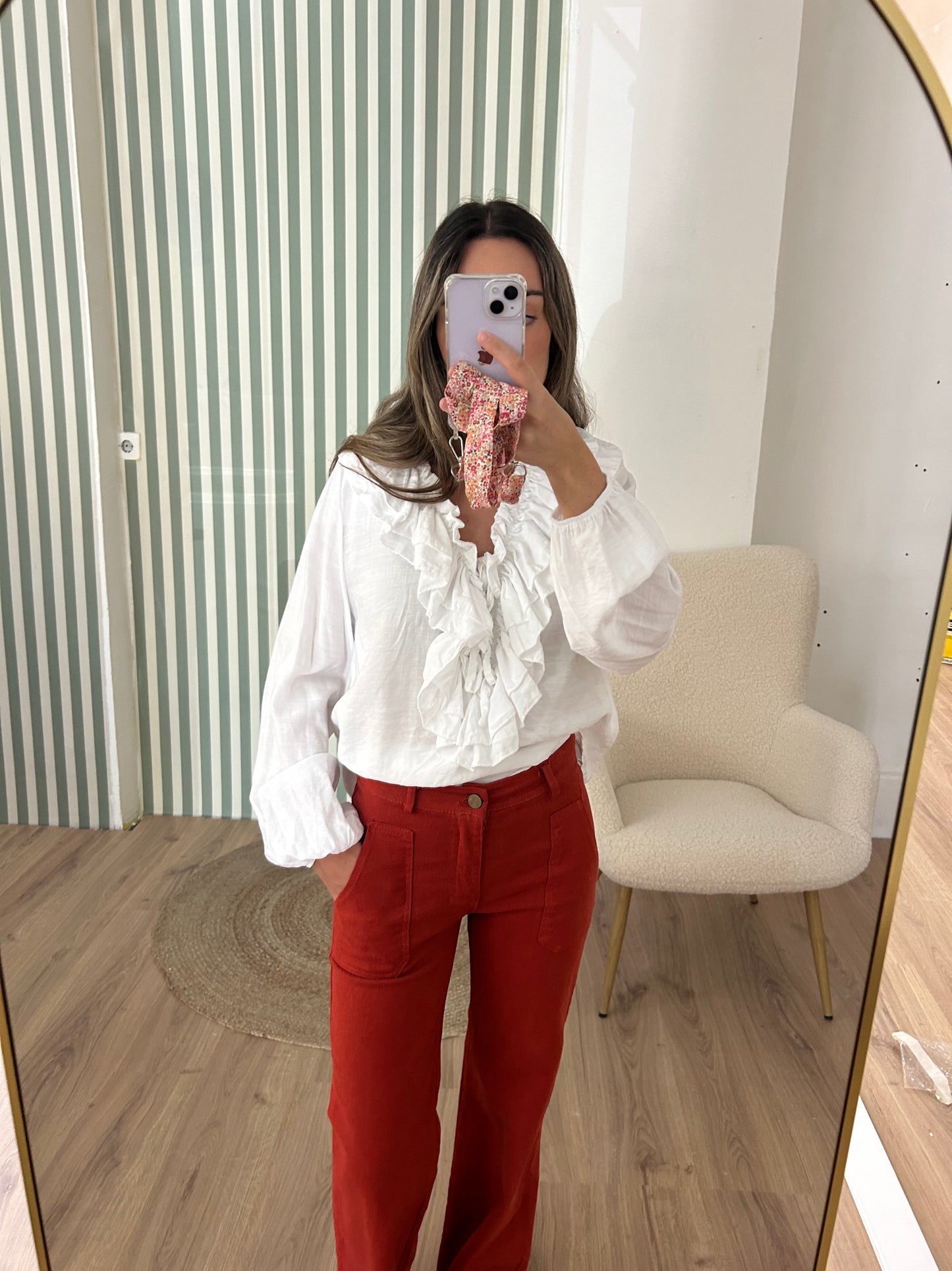Pantalón rojo bolsillos