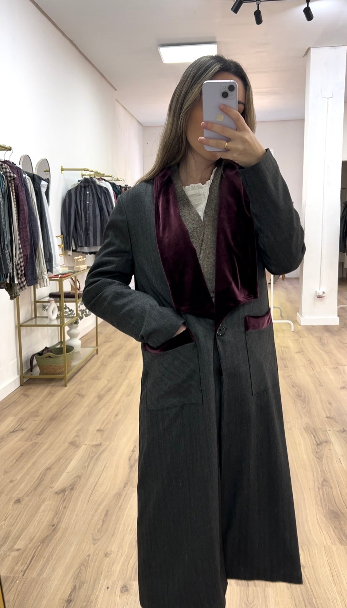 Abrigo largo solapas terciopelo buganvilla