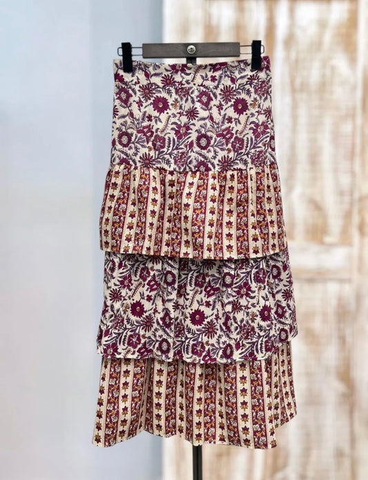 Falda estampada volantes morada