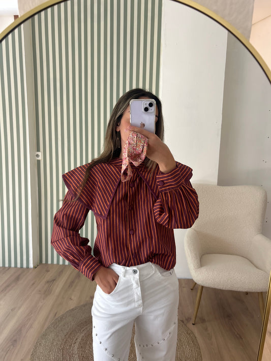 Camisa cuello estampada