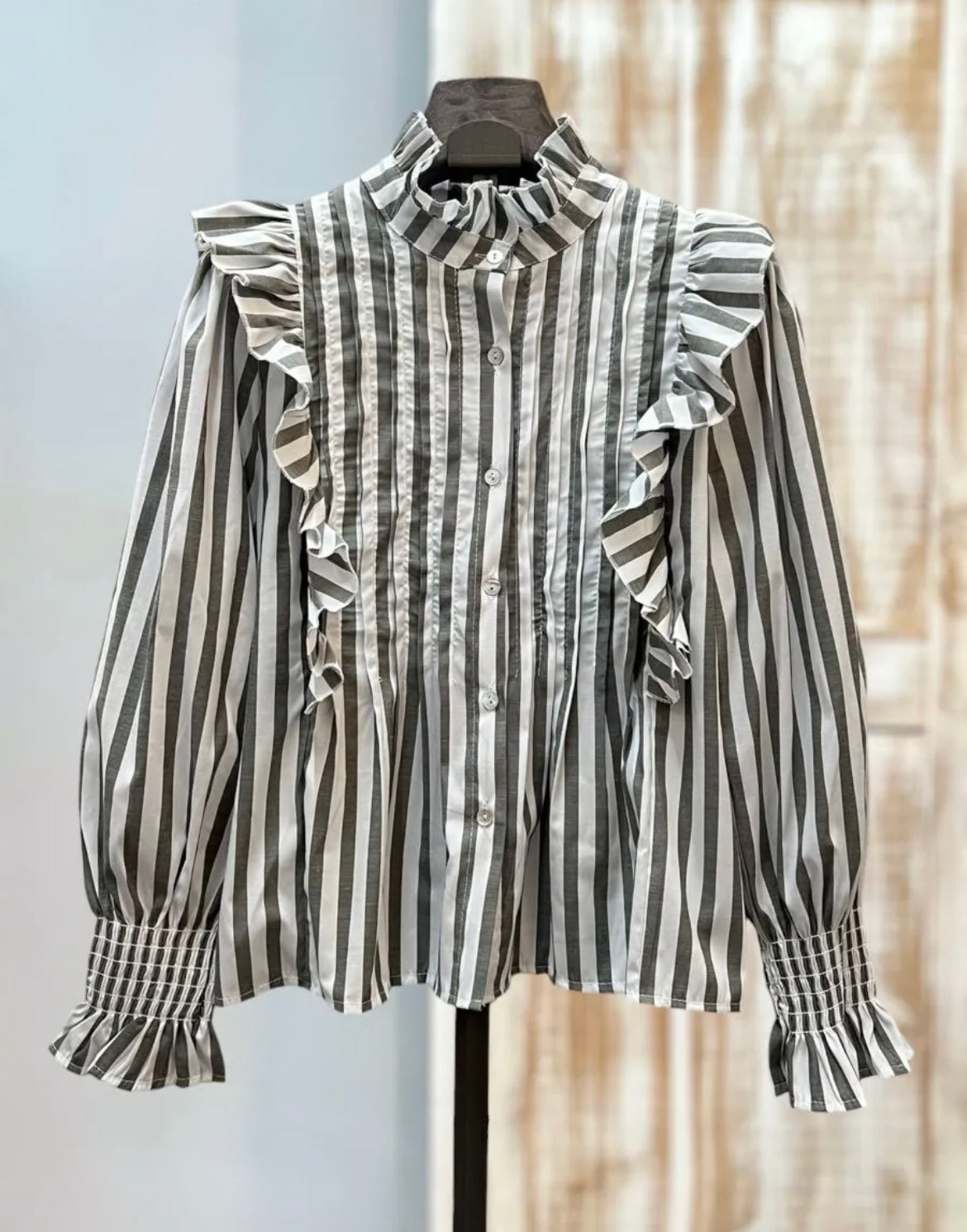 Camisa rayas volantes