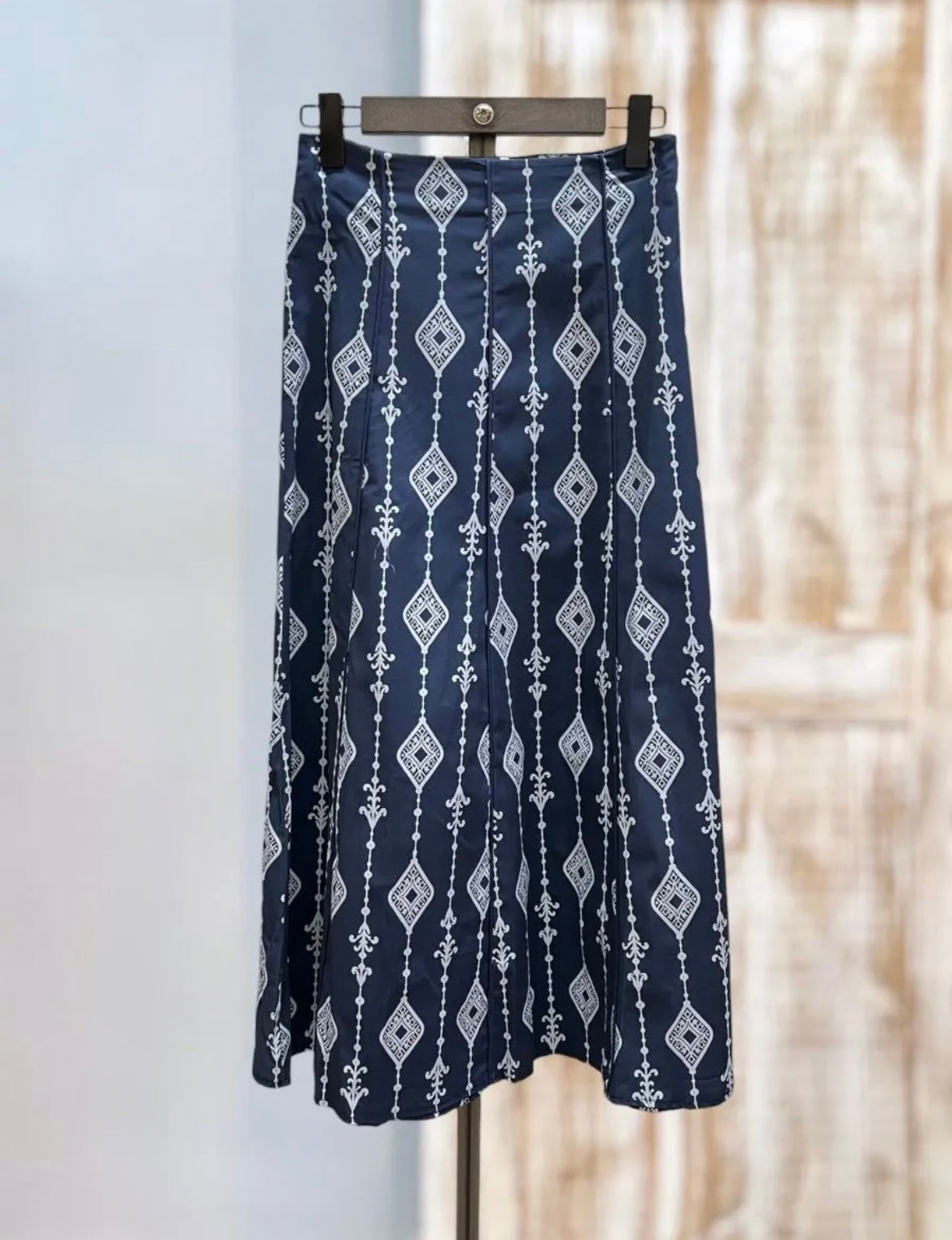 Falda larga estampada azul marino
