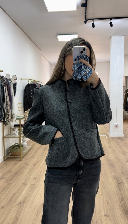 Chaqueta gris