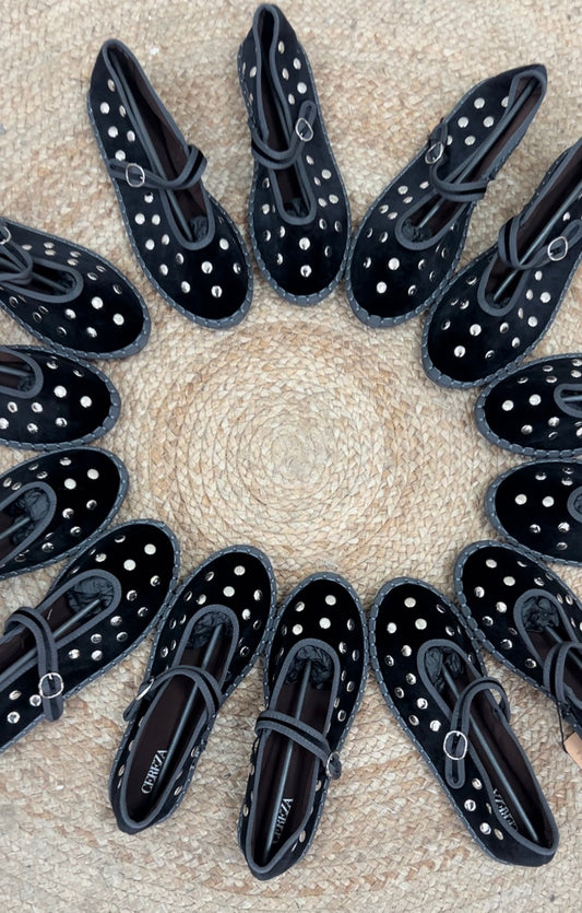 Bailarinas negras tachuelas