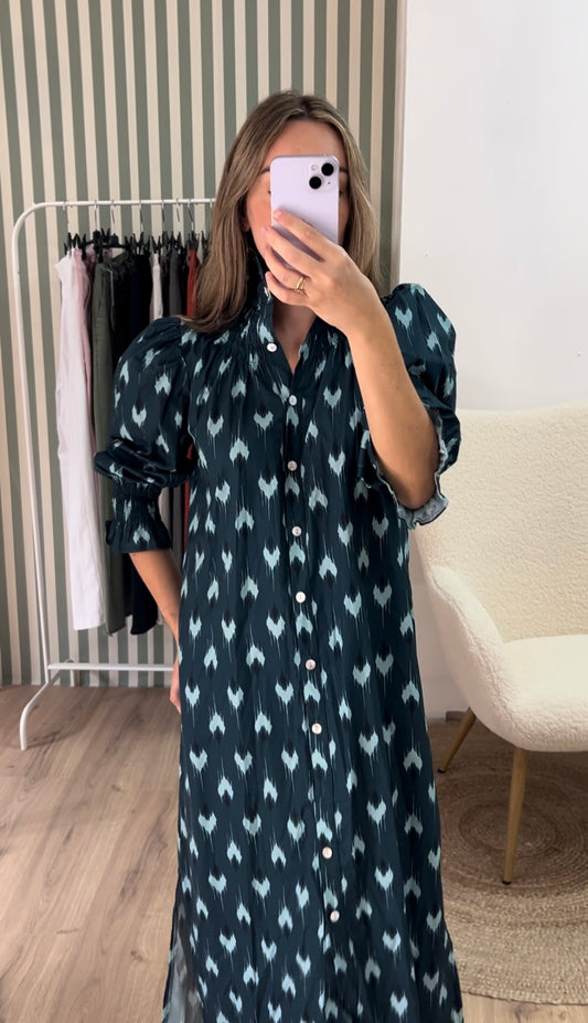 Vestido azul marino estampado