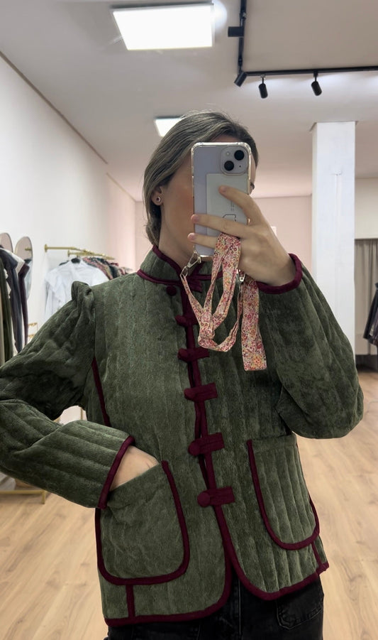 Chaqueta aterciopelada verde