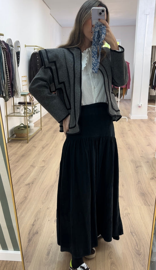 Falda pana negra