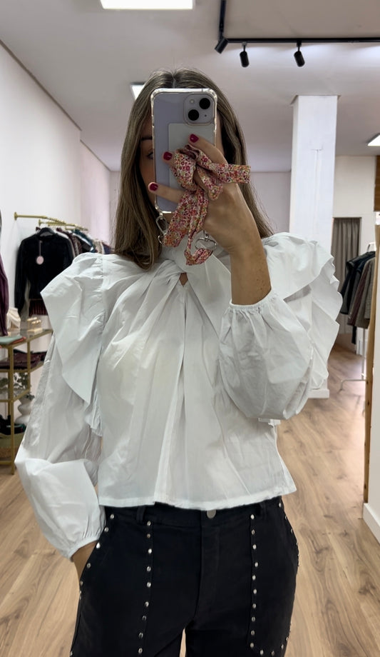 Blusa blanca volantes