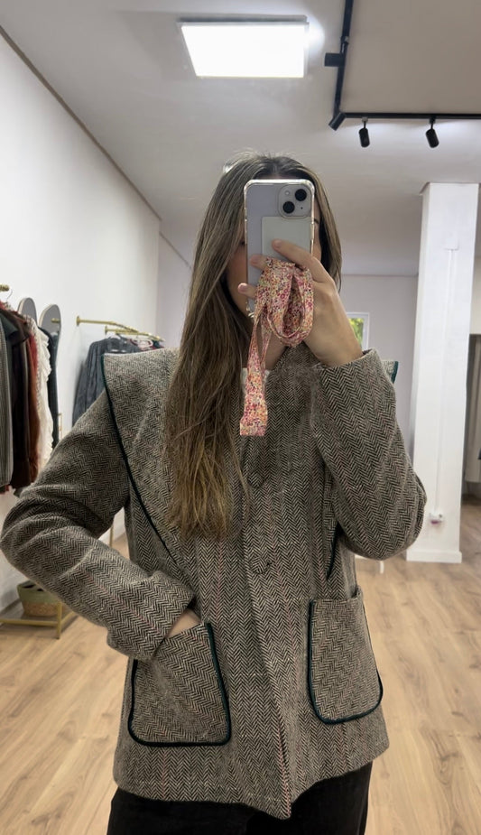Chaqueta estampada hombreras
