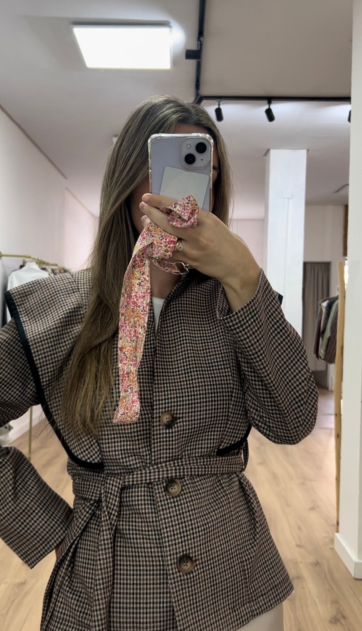 Chaqueta detalle volante