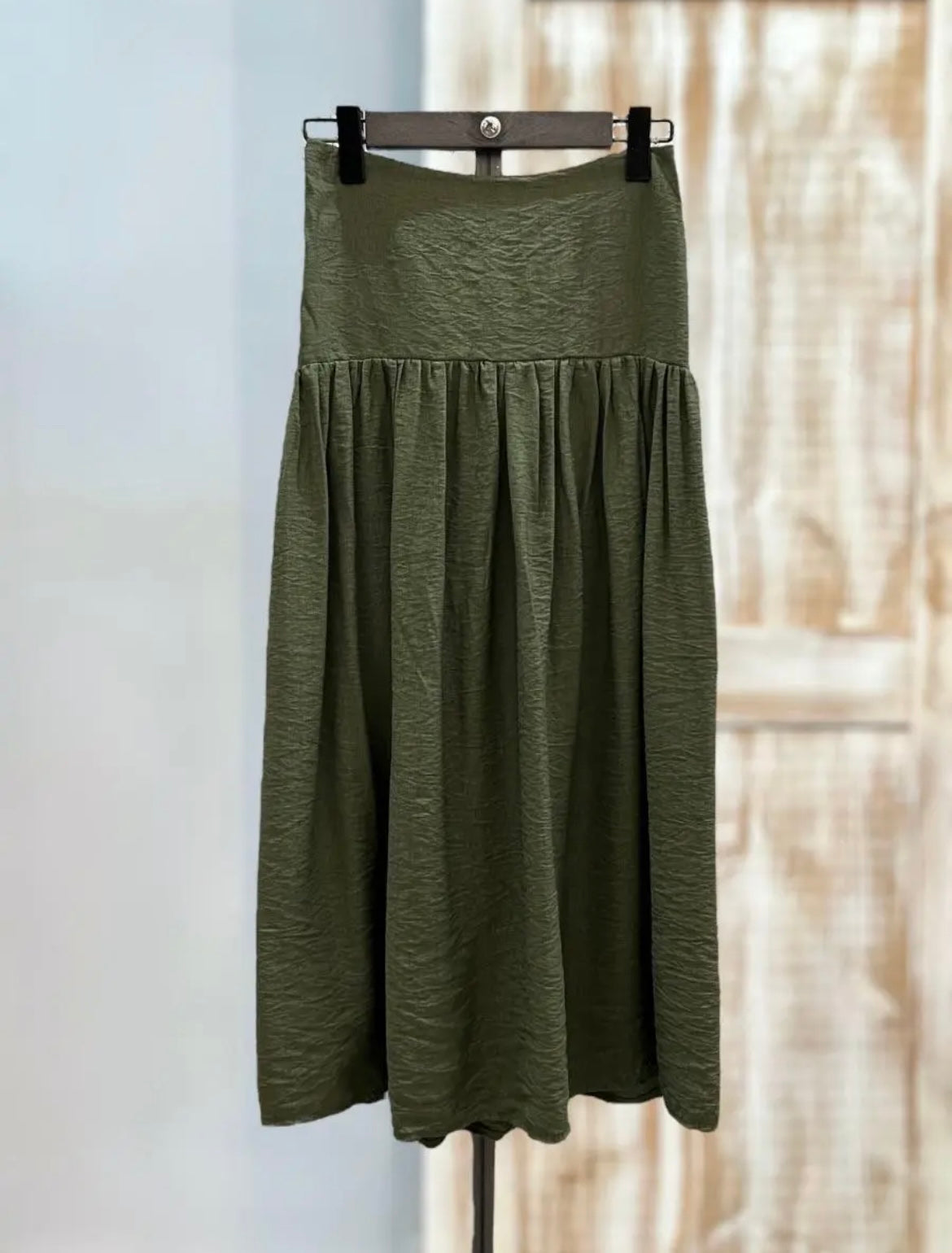 Falda verde botella