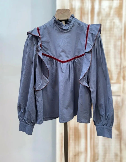 Blusa azul detalle terciopelo